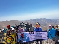 صعود به قله سندان در استان زنجان